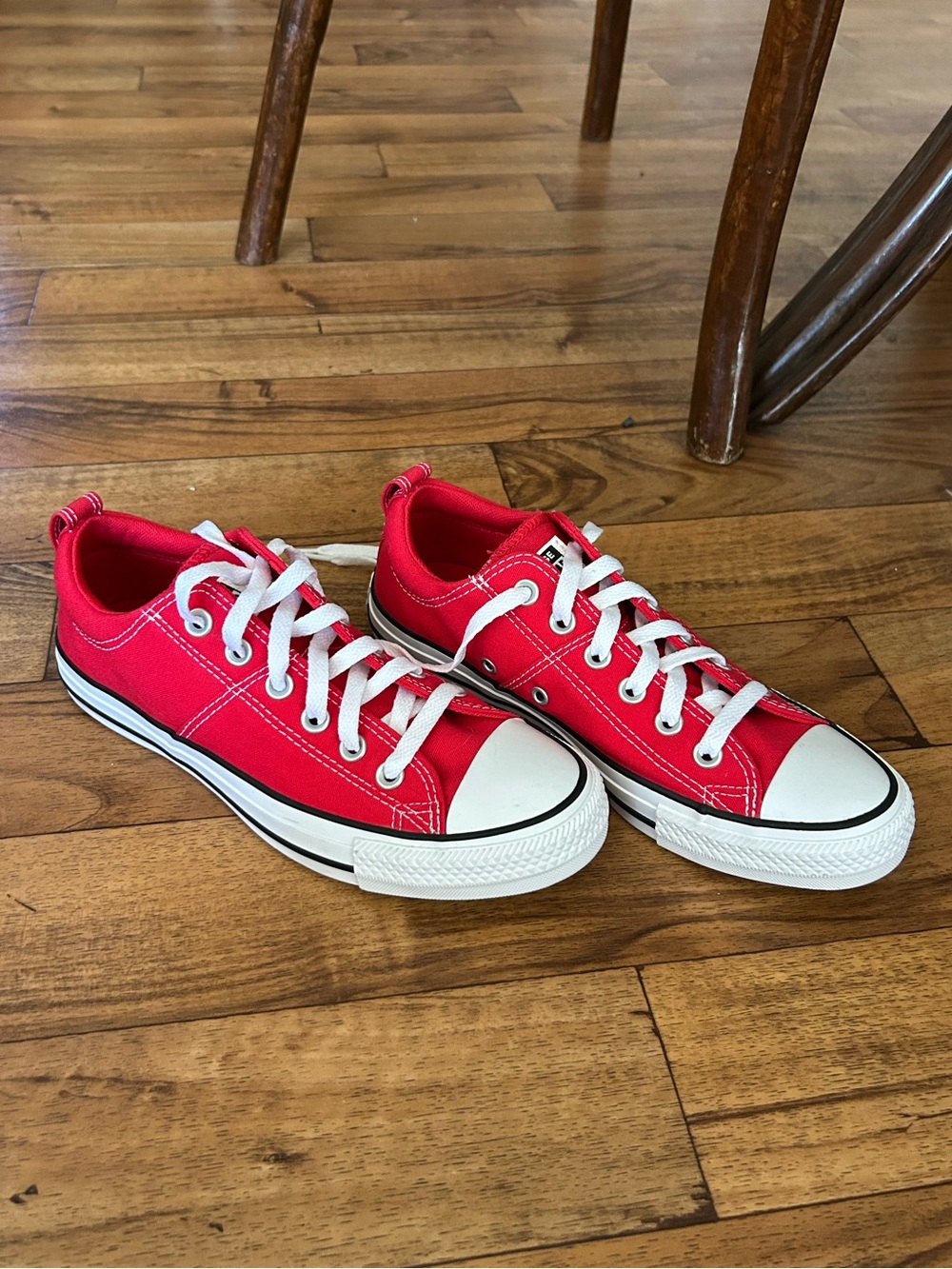 Converse Chuck Taylor All Star Madison Low Red Women’s 8 New